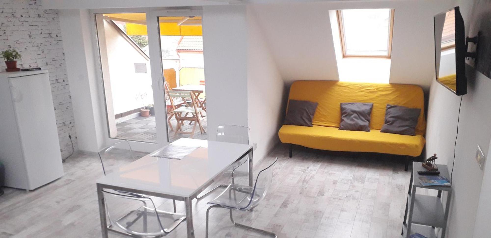 סגד 8X8 Tetoter Apartman מראה חיצוני תמונה