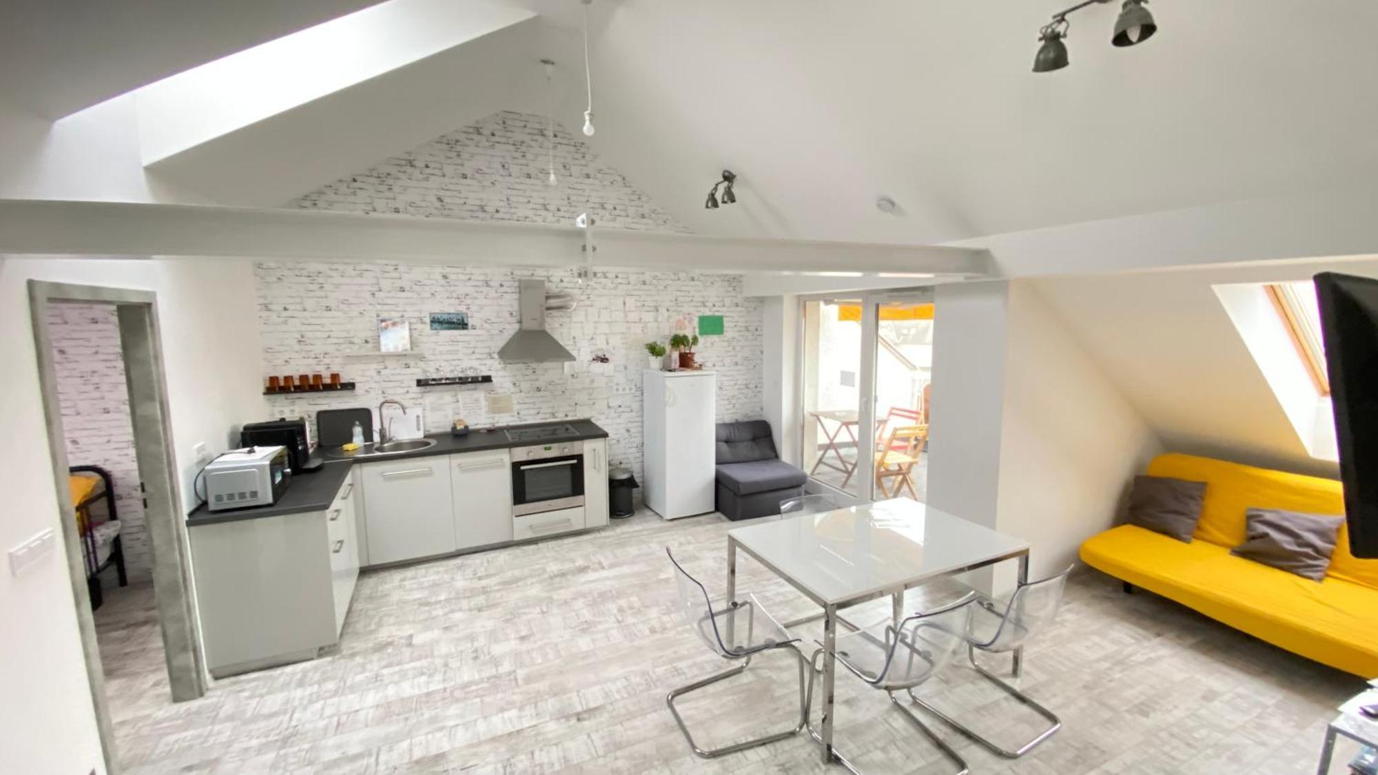 סגד 8X8 Tetoter Apartman מראה חיצוני תמונה