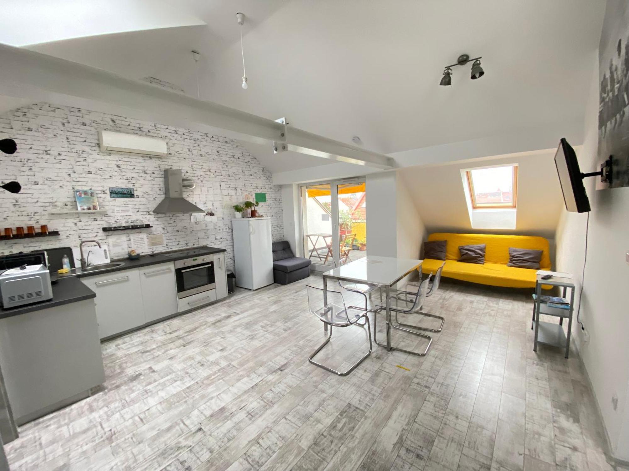 סגד 8X8 Tetoter Apartman מראה חיצוני תמונה